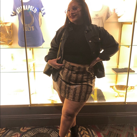 Snake Your Way Through Skirt- Brown - Picture 2 of 2